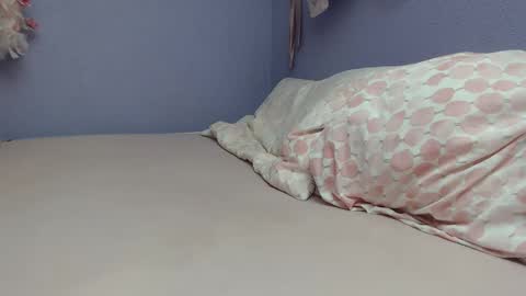 Snapshot of bunny_nextdoor chatting on January 20, 12:25 am Bunny Miss me Online every day here - online show from January 20, 12:25 am