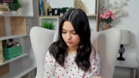 Aria online show from March 17, 7:02 am