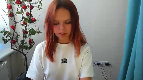 Snapshot of bunnybloom_ chatting on September 25, 8:43 am Ariel online show from September 25, 8:43 am