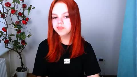 Snapshot of bunnybloom_ chatting on October 14, 4:04 am Ariel online show from October 14, 4:04 am
