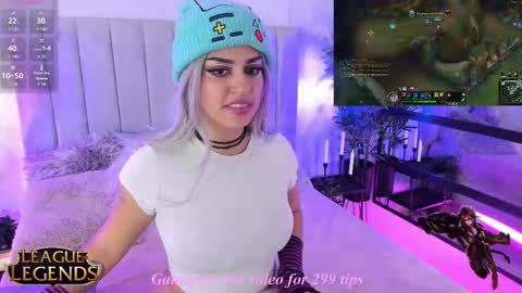 Snapshot of bunnypeachyy chatting on September 15, 3:57 pm online show from September 15, 3:57 pm