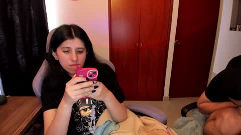 Jess online show from December 8, 7:32 pm