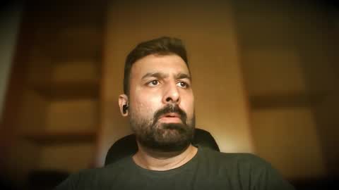 Snapshot of burlymonster chatting on October 1, 3:27 am Hairy Arabian online show from October 1, 3:27 am