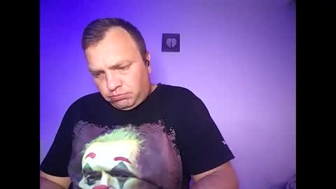 Snapshot of bury703709 chatting on October 27, 2:00 am Creazy dad online show from October 27, 2:00 am