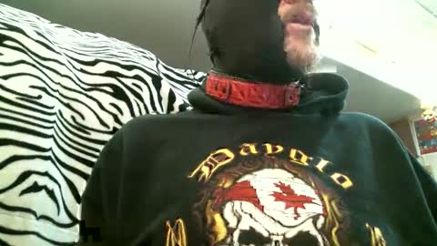 bustinfree online show from September 16, 3:37 pm