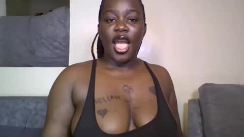 Snapshot of busty_mellons chatting on September 24, 6:31 am busty_mellons online show from September 24, 6:31 am