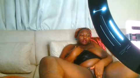 busty_mellons69 online show from January 17, 11:19 am