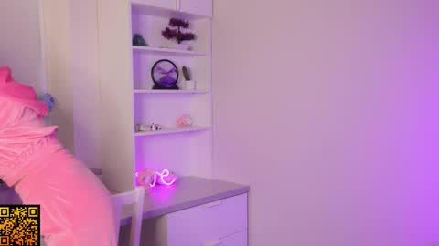 butteflai online show from October 30, 8:59 am