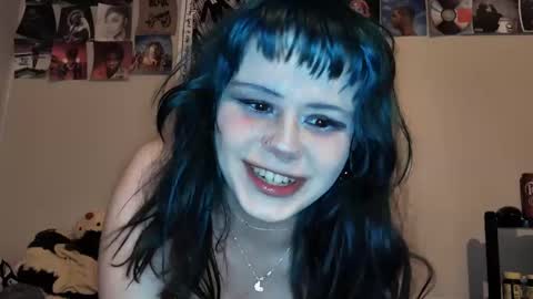 Snapshot of bvnny420 chatting on December 30, 9:50 pm River online show from December 30, 9:50 pm