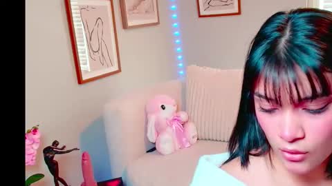 Paris online show from March 26, 6:35 pm