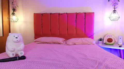 Candace online show from December 20, 8:05 pm