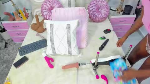 Cahitlin  online show from February 13, 8:39 am