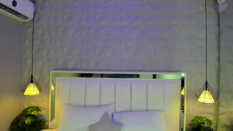 Snapshot of cailynbrowm chatting on February 12, 4:12 am CailynBrown online show from February 12, 4:12 am