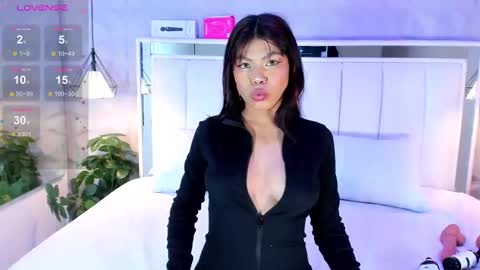 Snapshot of cailynbrowm chatting on February 18, 4:37 am CailynBrown online show from February 18, 4:37 am