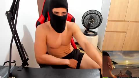 Snapshot of calihotcaliente27 chatting on February 10, 4:14 pm calihotcaliente27 online show from February 10, 4:14 pm