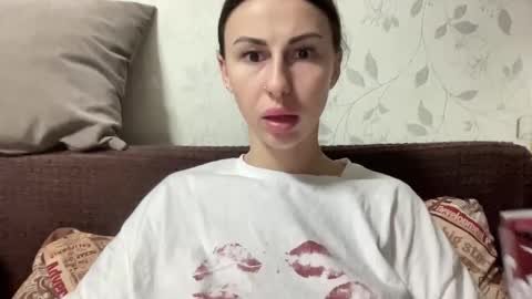 Anna online show from January 17, 7:01 pm