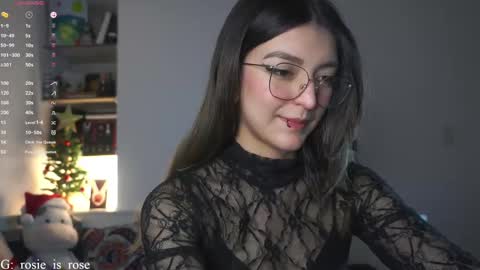 Snapshot of call_me_rosie chatting on December 4, 5:21 am online show from December 4, 5:21 am
