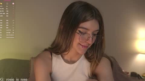 Snapshot of call_me_rosie chatting on October 22, 3:31 am online show from October 22, 3:31 am