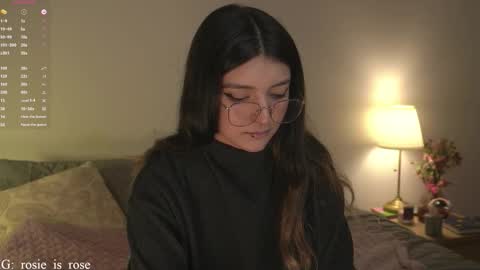 Snapshot of call_me_rosie chatting on October 1, 4:33 am online show from October 1, 4:33 am