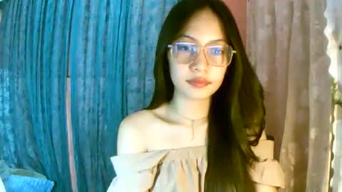 Freya online show from November 12, 9:22 am