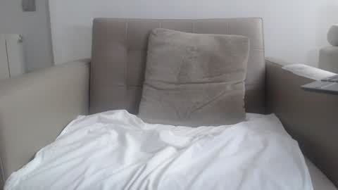 callme_kim online show from October 6, 8:59 pm