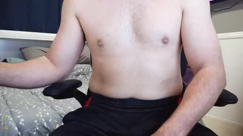 callmeroger33 online show from April 9, 4:23 pm