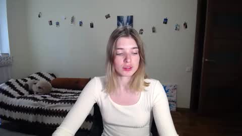 callmesweett online show from May 12, 12:03 pm