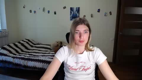 callmesweett online show from May 11, 10:33 am