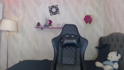 Snapshot of cam_sexyboy chatting on September 21, 1:09 am cam_sexyboy online show from September 21, 1:09 am