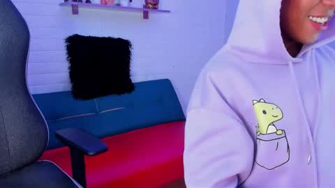 Snapshot of cam_sexyboy chatting on October 19, 5:01 am cam_sexyboy online show from October 19, 5:01 am