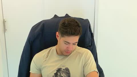 camara110 online show from November 19, 11:47 pm