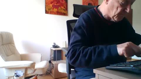 Snapshot of camcologne chatting on January 10, 10:28 am camcologne online show from January 10, 10:28 am