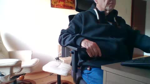 Snapshot of camcologne chatting on December 20, 2:59 pm camcologne online show from December 20, 2:59 pm