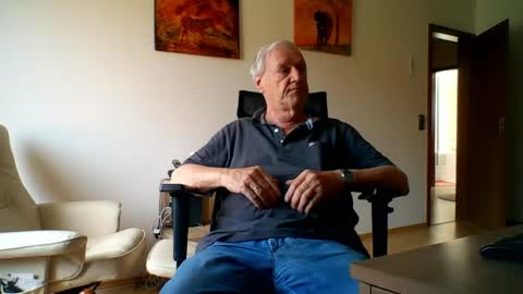 camcologne online show from April 28, 8:40 am