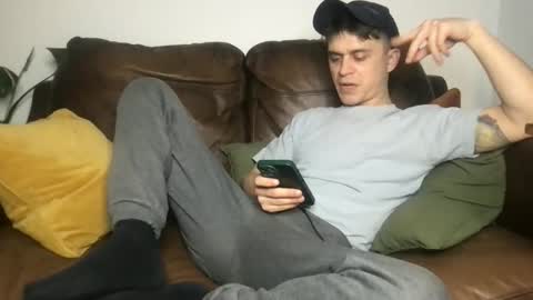 CamDoAttitude online show from April 11, 9:30 pm