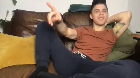 CamDoAttitude online show from April 16, 9:39 pm