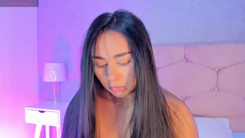 Snapshot of cameliaa_smiith chatting on September 14, 4:37 am Camelia Smith online show from September 14, 4:37 am