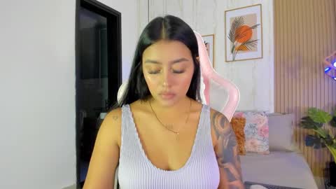 Cameron  online show from December 17, 8:15 pm