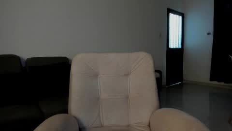   online show from October 7, 9:44 pm