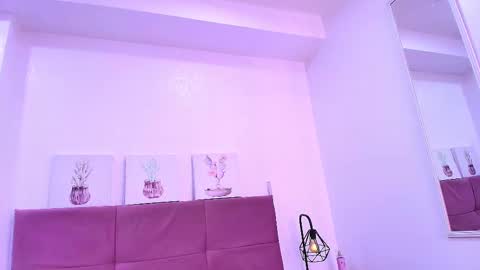 Snapshot of camiilaglow chatting on October 4, 7:11 pm CamiilaGlow online show from October 4, 7:11 pm