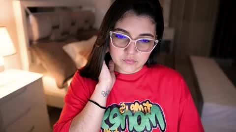 Camila buitrago online show from October 8, 3:45 am