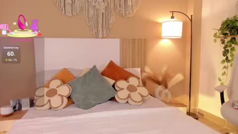 camila_bustamante_ online show from February 6, 5:59 pm