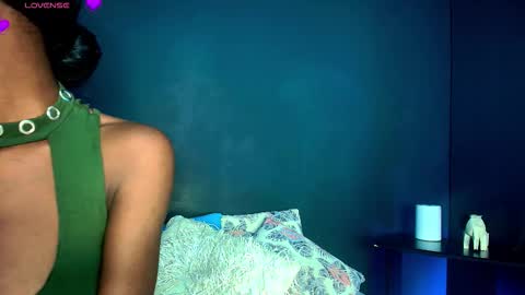 Snapshot of camilaasaenz_ chatting on October 20, 12:21 pm C A M I L A online show from October 20, 12:21 pm