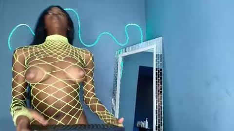 Snapshot of camilaasaenz_ chatting on September 24, 9:10 pm C A M I L A online show from September 24, 9:10 pm