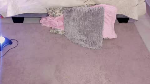 Camila  online show from March 4, 3:15 pm