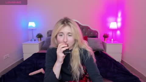 camilladreamer online show from November 27, 7:32 pm