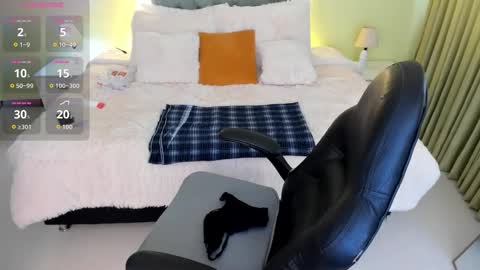 Camille online show from October 12, 11:36 am