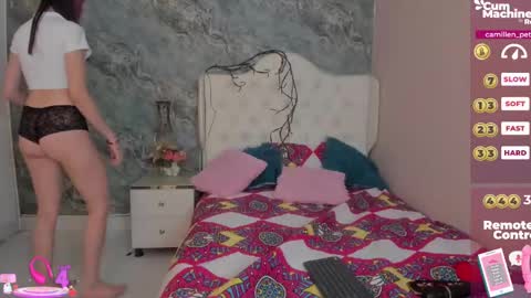 Snapshot of camillen_pettid chatting on February 21, 8:38 pm C A M I L L E N Help me get to the top online show from February 21, 8:38 pm
