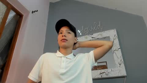Snapshot of camillo_virgil chatting on September 30, 12:04 pm Camillo Virgil online show from September 30, 12:04 pm