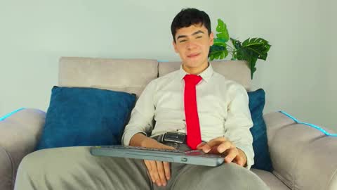 Snapshot of camilo_xcam chatting on October 1, 8:30 pm CAMILO online show from October 1, 8:30 pm